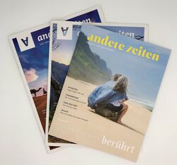 Ein Fächer aus drei Magazinen zum Kirchenjahr